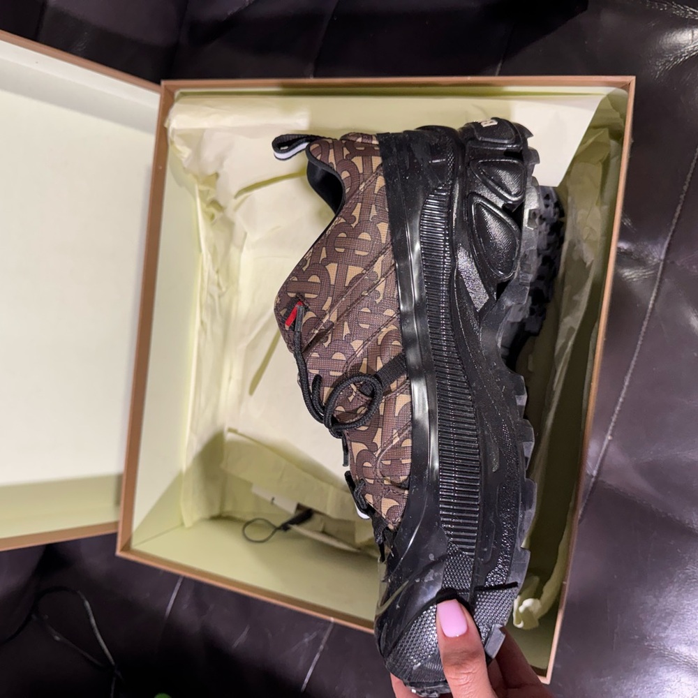 Burberry Black and Brown Monogram Sneakers - Picture 4 of 7